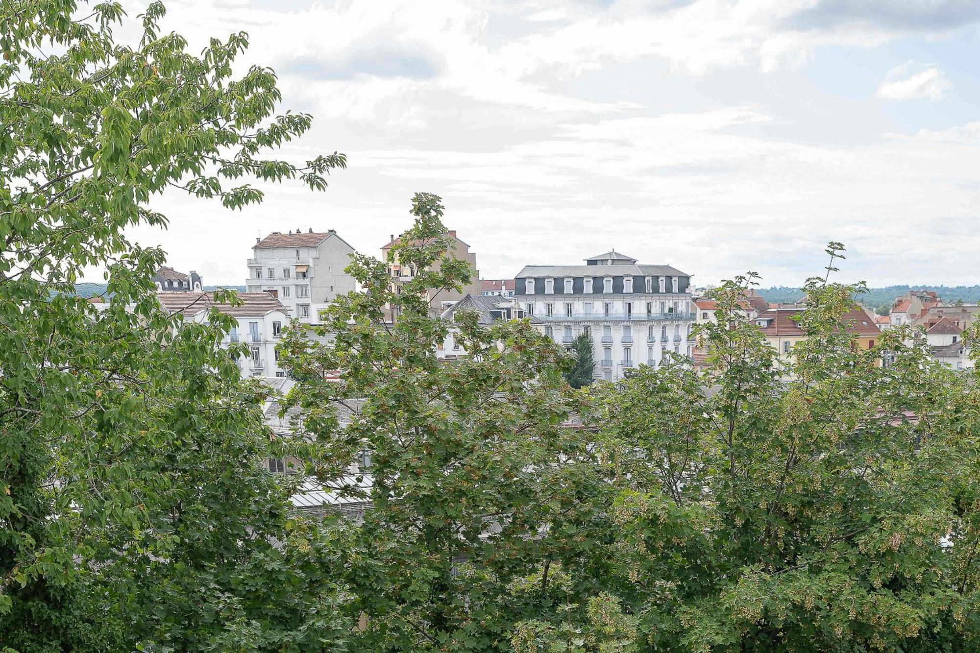 Residence La Provence - Appartements Proches Centre Ville วิชี ภายนอก รูปภาพ